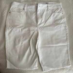 Style & Co. White Bermuda Shorts Classic Design